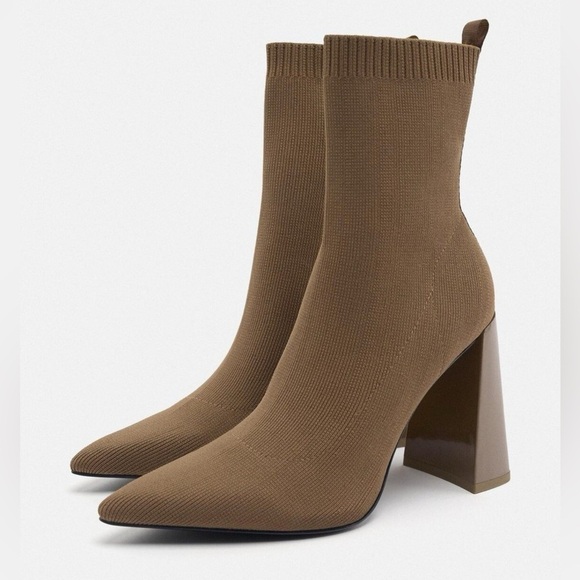NWT Women’s ZARA Beige Fabric Geometric heeled ankle boot- Size 37 - Picture 1 of 10